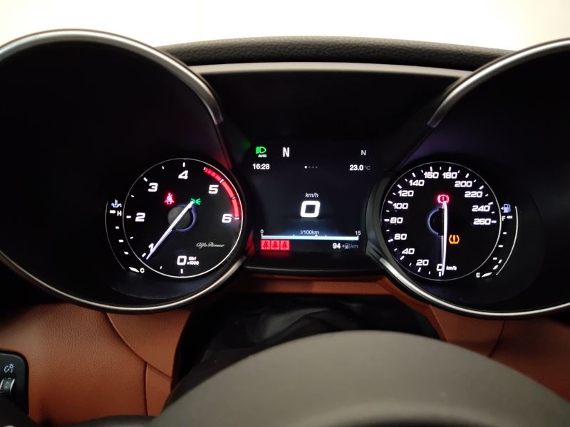 GuidiCar - ALFA ROMEO Giulia 2016 Giulia 2.2 t Super 180cv Usato